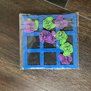 Chuck E. cheese Tic tax toe foam game